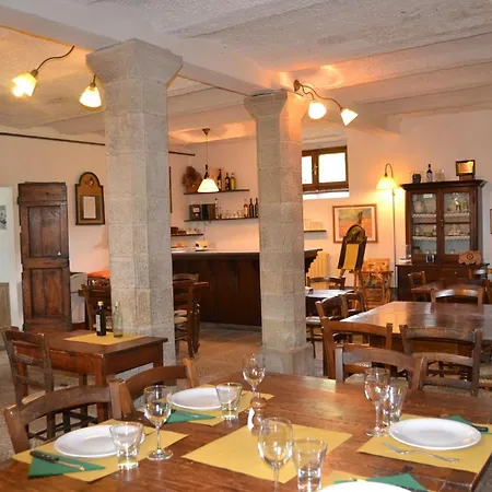 With Views Of The Surrounding Nature Daire *