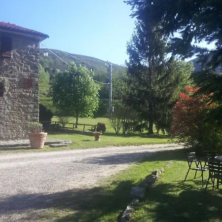 With Views Of The Surrounding Nature Daire *