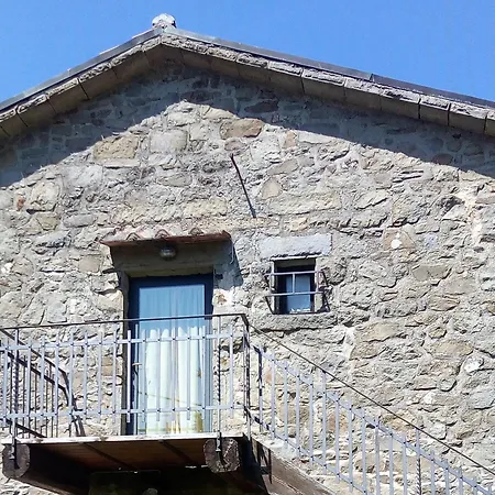 With Views Of The Surrounding Nature * La Lama